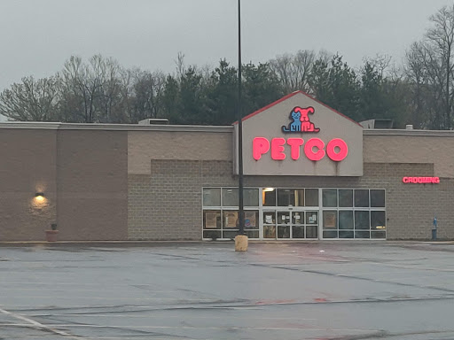 Pet Supply Store «Petco Animal Supplies», reviews and photos, 1337 N National Rd, Columbus, IN 47201, USA