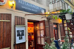 Restauracja Uwędzona Inaczej image