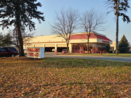 Tire Shop «Discount Tire Store», reviews and photos, 1887 Haggerty Rd, Commerce Charter Twp, MI 48390, USA