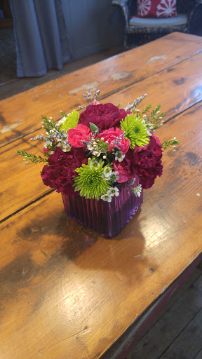 Florist «Platform 322», reviews and photos, 322 W Main St, Lexington, IL 61753, USA