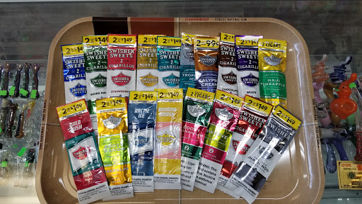 Canoga Smoke Shop, 21211 1/2 Sherman Way, Canoga Park, CA 91303, USA, 