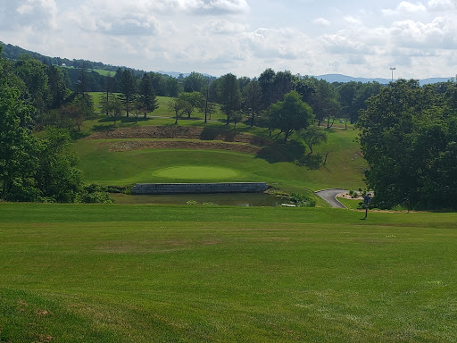 Golf Course «Willow Hollow Golf Course», reviews and photos, 619 Prison Rd, Leesport, PA 19533, USA