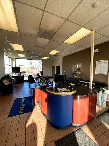 Auto Repair Shop «Goodyear Auto Service Center», reviews and photos, 23133 Bothell Everett Hwy, Bothell, WA 98021, USA