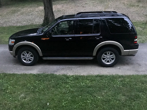 Used Car Dealer «Gardner Used Cars», reviews and photos, 2700 7th Street Rd, Louisville, KY 40215, USA