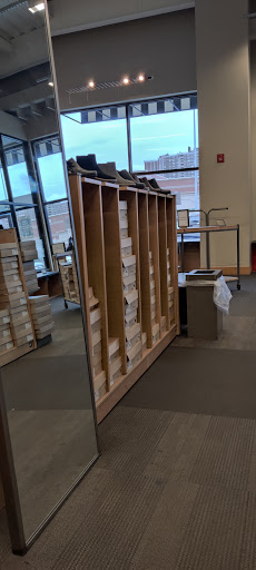 Shoe Store «DSW Designer Shoe Warehouse», reviews and photos, 2134 Bartow Ave, Bronx, NY 10475, USA