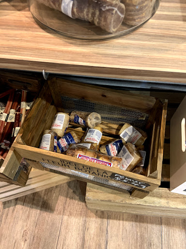 Pet Store «Whisker Bones Supply Co.», reviews and photos, 138 N Main St, Edwardsville, IL 62025, USA