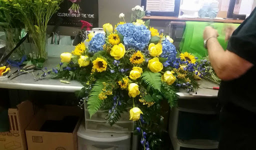 Florist «Wisteria Flower Shoppe, LLC», reviews and photos, 22 E Broadway, Derry, NH 03038, USA