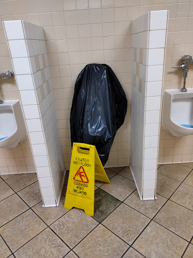 Movie Theater «Cobb Theatres Hollywood 16 & IMAX», reviews and photos, 4250 Old Greensboro Rd, Tuscaloosa, AL 35405, USA