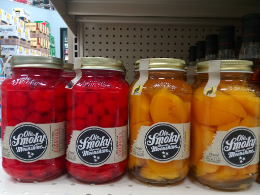 Liquor Store «Payless Tobacco & Liquor», reviews and photos, 386 Irving Park Rd, Roselle, IL 60172, USA