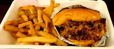 Plats et boissons du Restaurant de hamburgers SMASH BURGER PARIS - n°15