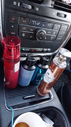 Beauty Supply Store «Bath & Body Works», reviews and photos, 3360 Fairlane Dr, Allen Park, MI 48101, USA