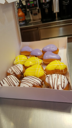 Donut Shop «Krispy Kreme», reviews and photos, 1021 Polaris Pkwy, Columbus, OH 43240, USA