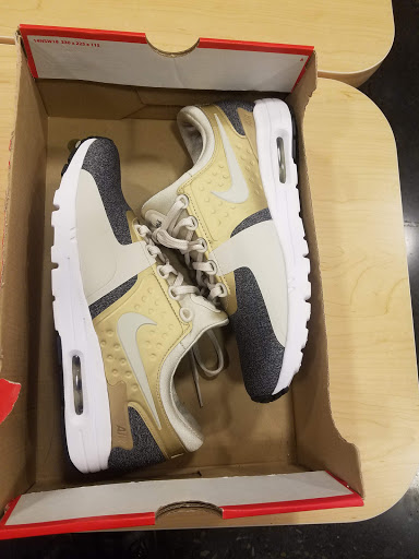 Sporting Goods Store «Nike Factory Store», reviews and photos, 6170 Grand Ave #569, Gurnee, IL 60031, USA