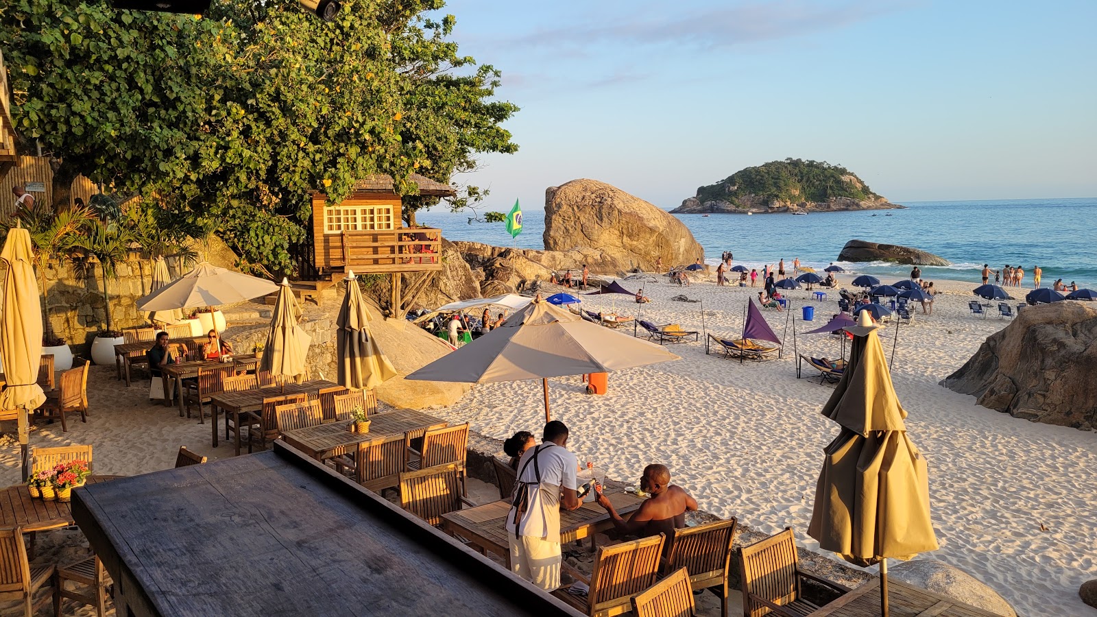 Foto de Playa Abrico con playa amplia