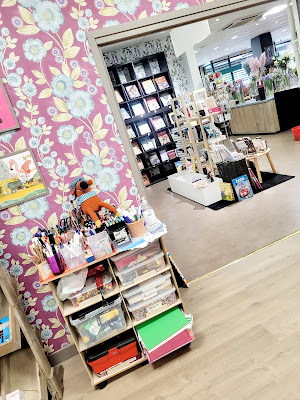Librairie Dragons Lutines et Compagnie - Lilly Jeunesse Editions à Saint-André-de-Cubzac
