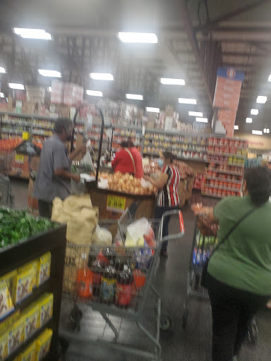 Grocery Store «El Super», reviews and photos, 5646 Whittier Blvd, Commerce, CA 90022, USA