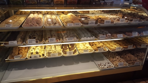 Shopping Mall «Crystal Springs Shopping Village», reviews and photos, 100 De Anza Blvd, San Mateo, CA 94402, USA