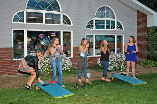 Restaurant «Beach Bums Bar & Eatery», reviews and photos, 35776 Co Hwy 72, Battle Lake, MN 56515, USA