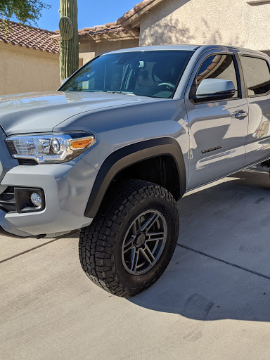 Tire Shop «Discount Tire Store - Tucson, AZ», reviews and photos, 3960 W Ina Rd, Tucson, AZ 85741, USA