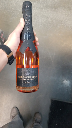 Wine Store «Garden State Discount Liquors», reviews and photos, 895 Convery Blvd, Perth Amboy, NJ 08861, USA