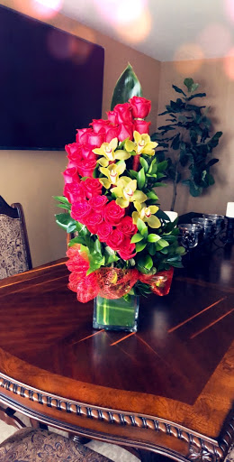 Florist «Athena Flowers», reviews and photos, 6039 W Addison St, Chicago, IL 60634, USA