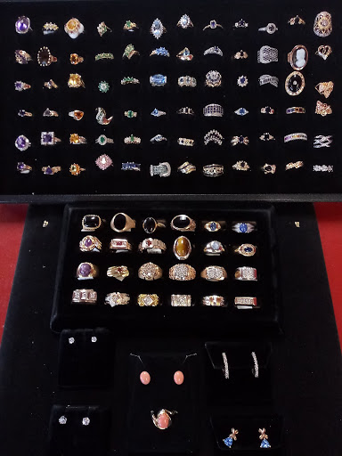 Pawn Shop «All That Glitters Pawn Shop Milwaukie», reviews and photos, 15114 SE McLoughlin Blvd, Milwaukie, OR 97267, USA