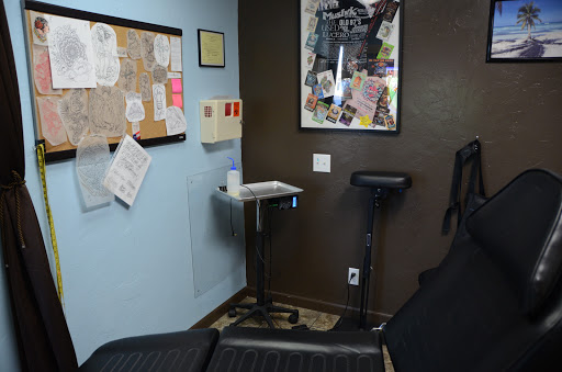 Tattoo Shop «Lucky Rabbit Tattoos», reviews and photos, 611 E McGalliard Rd, Muncie, IN 47303, USA