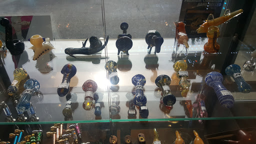 Vaporizer Store «Zee Vapor and Tobacco», reviews and photos, 6325 Dempster St, Morton Grove, IL 60053, USA