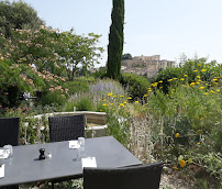 Atmosphère du Restaurant Jardin Méditerranéen (piscine naturelle, grillades & salades) à Grignan - n°3