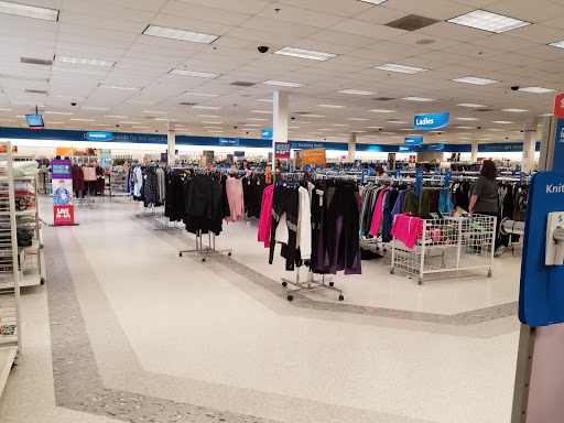 Clothing Store «Ross Dress for Less», reviews and photos, 1023 Edwards Ferry Rd NE, Leesburg, VA 20176, USA