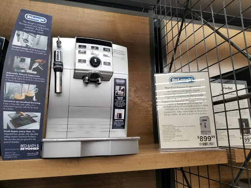 Shopping Mall «Ridgeway Shopping Center», reviews and photos, 2233 Summer St, Stamford, CT 06905, USA