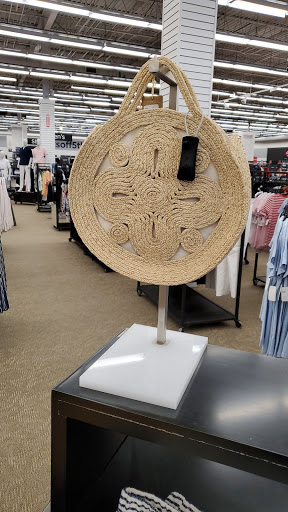 Department Store «Saks OFF 5TH», reviews and photos, 260 Shrewsbury Plaza, Shrewsbury, NJ 07702, USA