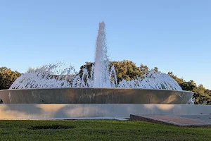 Mecom Fountain image