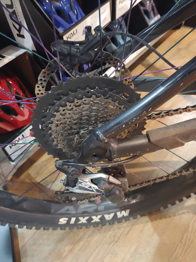 Bicycle Store «Competitive Edge Cyclery», reviews and photos, 9889 E Foothill Blvd, Rancho Cucamonga, CA 91730, USA