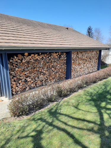 Magasin de bois de chauffage La Pile De Bois Villages du Lac de Paladru