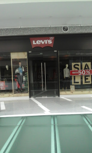 Levi's