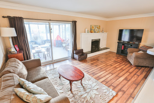 Real Estate Agency «Jennifer Lasco - Real Estate - Homes For Sale - Michigan», reviews and photos, 101 N Adelaide St, Fenton, MI 48430, USA