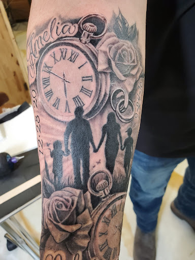 Explore mens small tattoo ideas, creative tattoo ideas in Bowie, available at Studio 81 Tattoos