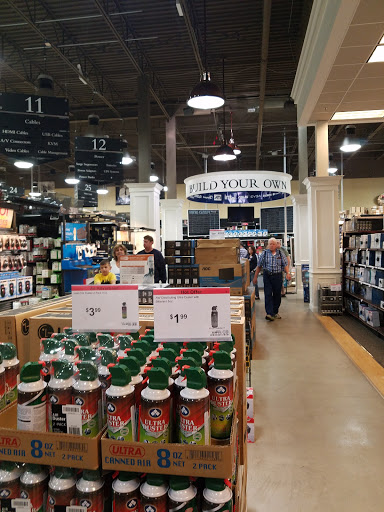 Computer Store «Micro Center», reviews and photos, 263 McLean Blvd, Paterson, NJ 07504, USA