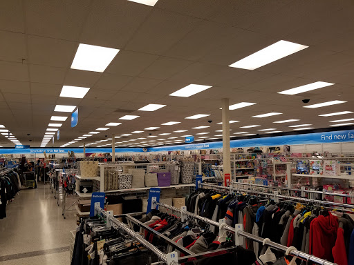 Clothing Store «Ross Dress for Less», reviews and photos, 2151 N Harris Blvd, Layton, UT 84041, USA