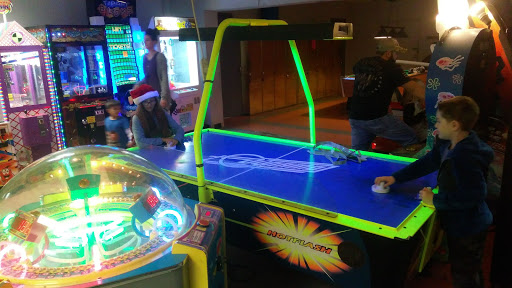 Bowling Alley «Savannah Bowling Center», reviews and photos, 320 Malcomb St, Savannah, TN 38372, USA