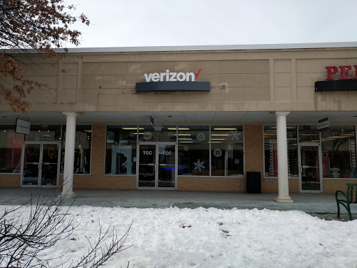 Shopping Mall «The Crossings Premium Outlets», reviews and photos, 1000 Premium Outlets Dr, Tannersville, PA 18372, USA