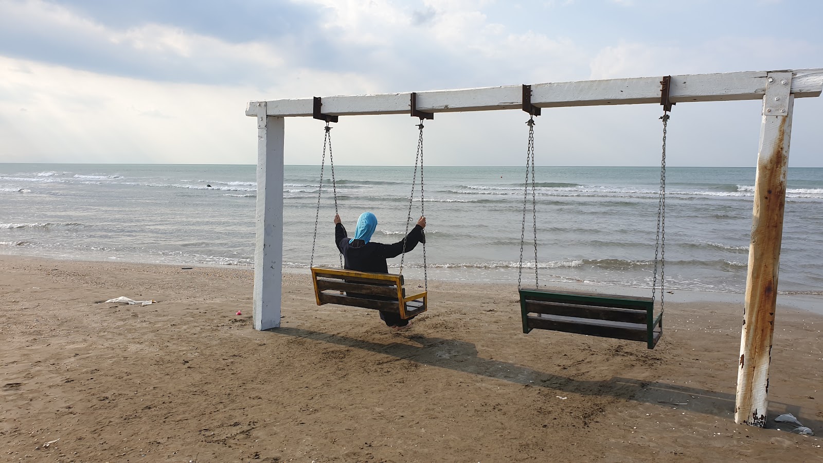 Foto van Pirsagi Beach met hoog niveau van netheid