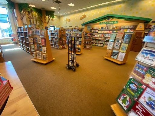 Book Store «Barnes & Noble», reviews and photos, 451 E Altamonte Dr, Altamonte Springs, FL 32701, USA