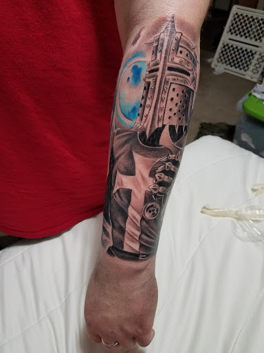 Tattoo Shop «Bluz Tattooz & Body Piercing», reviews and photos, 5720 Highland Rd, Waterford Twp, MI 48327, USA