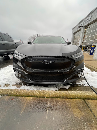 Car Dealer «Szott Ford», reviews and photos, 8800 E Holly Rd, Holly, MI 48442, USA