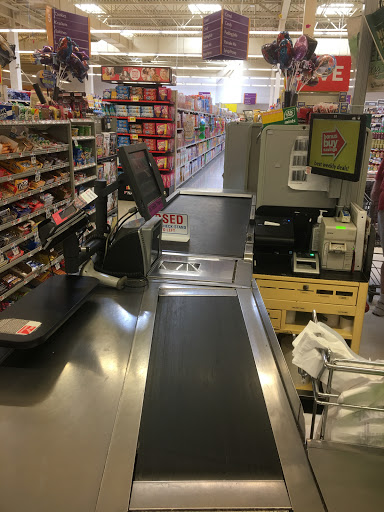 Grocery Store «Super Stop & Shop», reviews and photos, 600 Kinderkamack Rd, Emerson, NJ 07630, USA