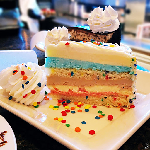 Restaurant «The Cheesecake Factory», reviews and photos, 4200 Conroy Rd, Orlando, FL 32839, USA