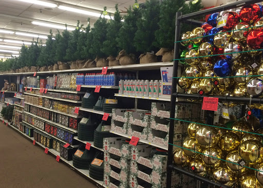 Hardware Store «DIY Center», reviews and photos, 3221 W Magnolia Blvd, Burbank, CA 91505, USA