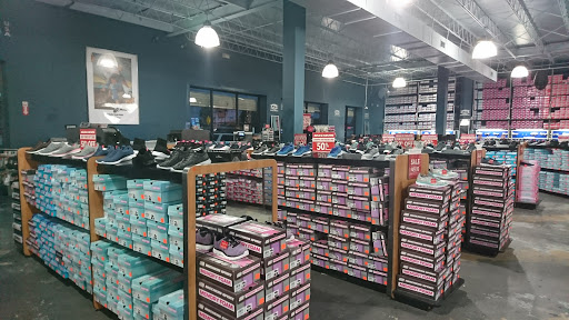 Shoe Store «SKECHERS Factory Outlet», reviews and photos, 8460 Gulf Fwy, Houston, TX 77017, USA
